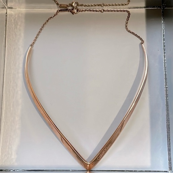 Calvin Klein Polished Rose Gold Chevron Choker Necklace - Picture 2 of 9